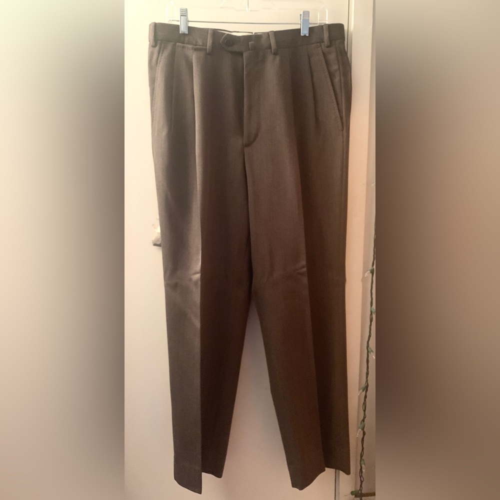 Zegna men’s dress pants. 100% wool. Grey. 32x32 really, NWT.